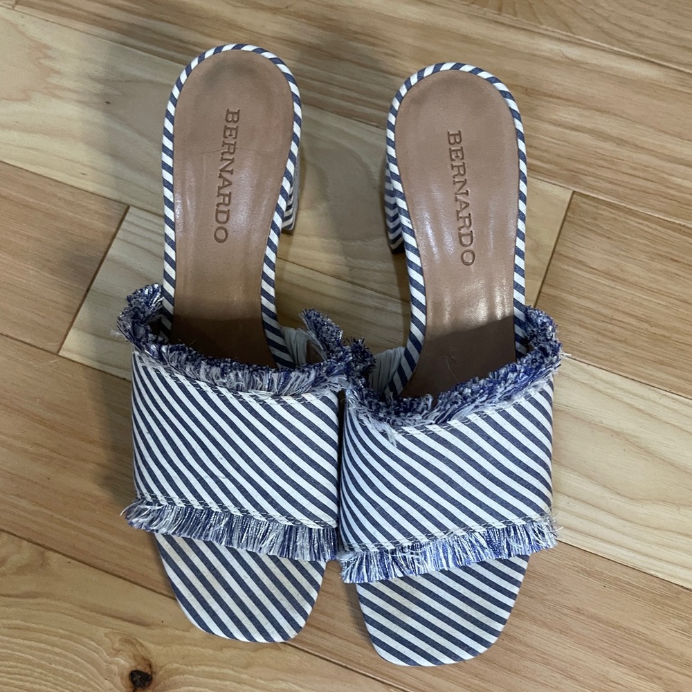 Bernardo Bryne Blue Stripe Fringe Mule Size 8